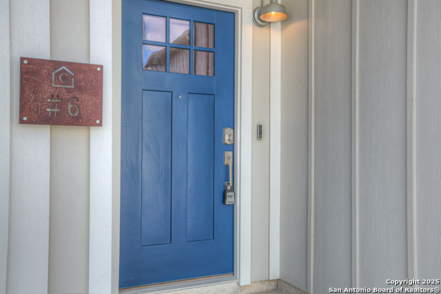 Image 3 of 49 For 1511 Sandalwood Ln E 6