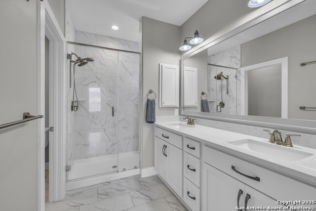 Image 33 of 49 For 1511 Sandalwood Ln E 6