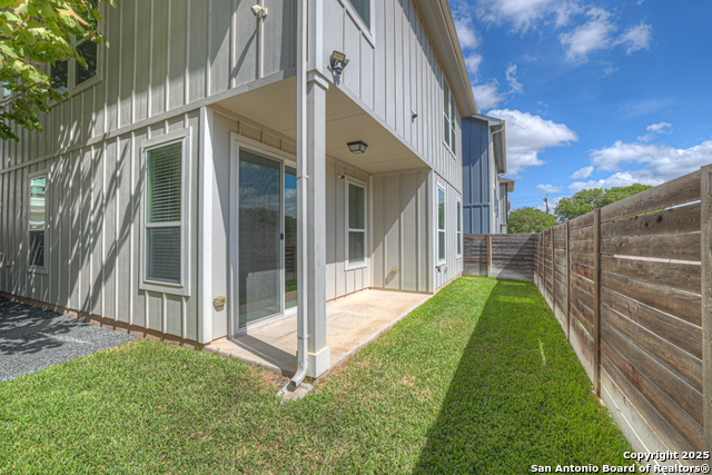 Image 42 of 49 For 1511 Sandalwood Ln E 6