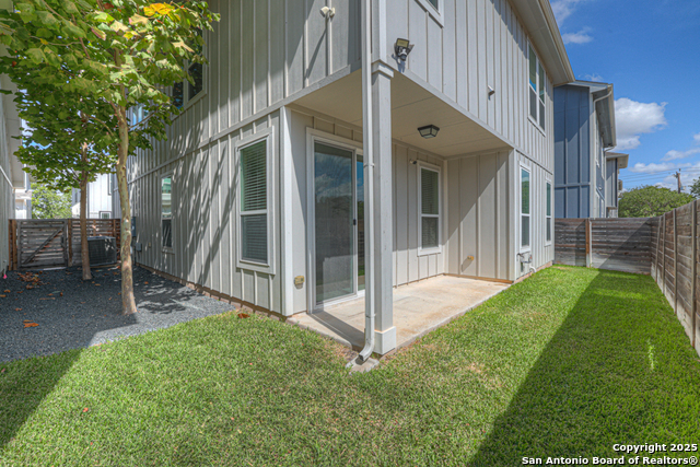 Image 43 of 49 For 1511 Sandalwood Ln E 6