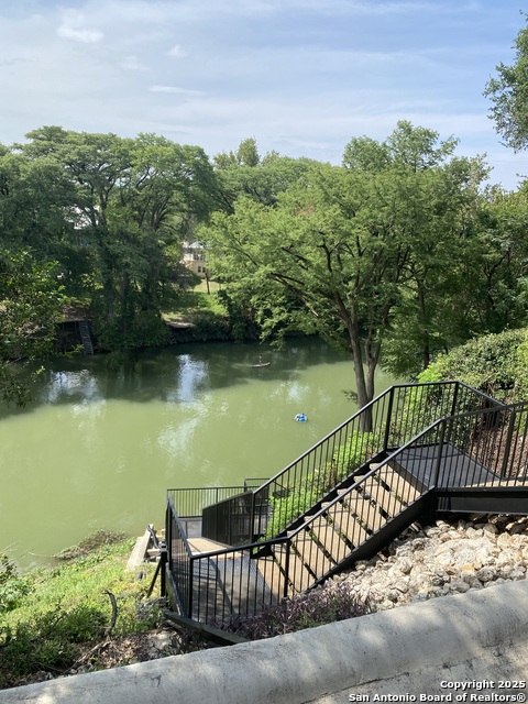 Image 45 of 49 For 1511 Sandalwood Ln E 6