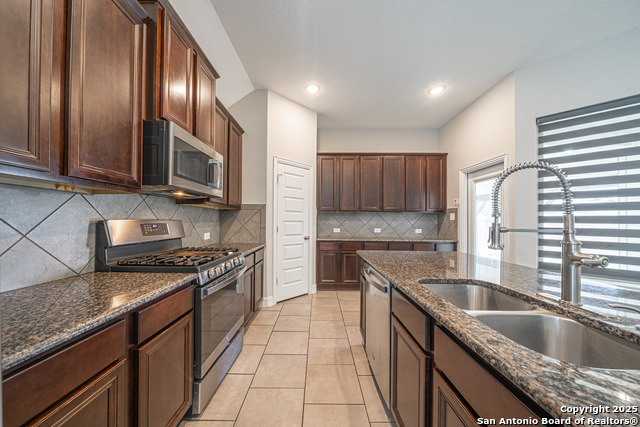 Image 5 of 35 For 3914 Brazos