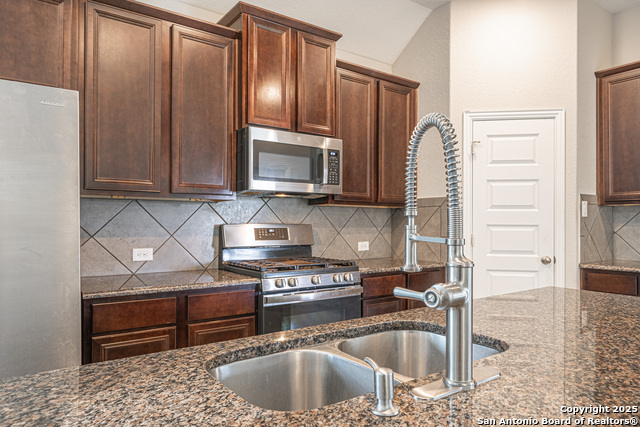 Image 6 of 35 For 3914 Brazos