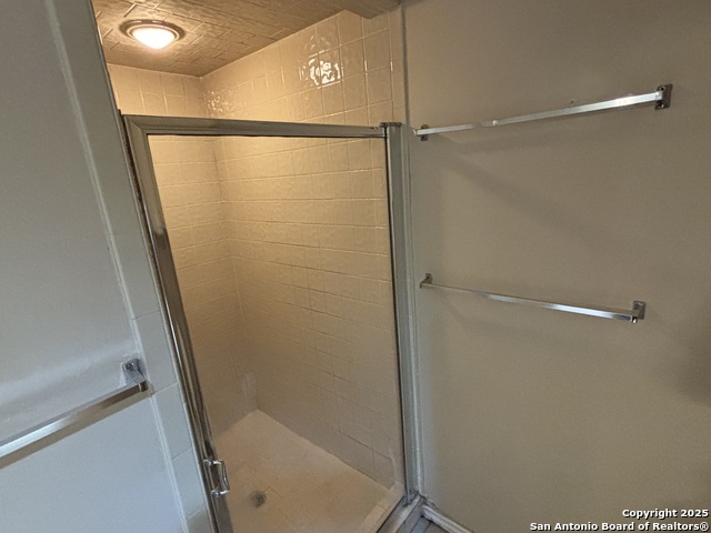 Image 12 of 37 For 8633 Datapoint Dr  244