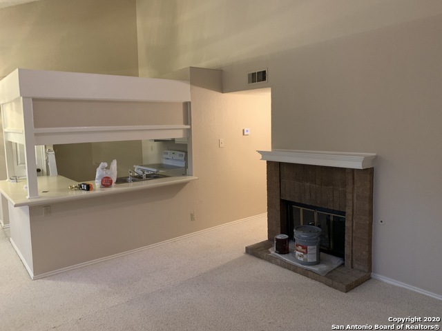 Image 21 of 37 For 8633 Datapoint Dr  244
