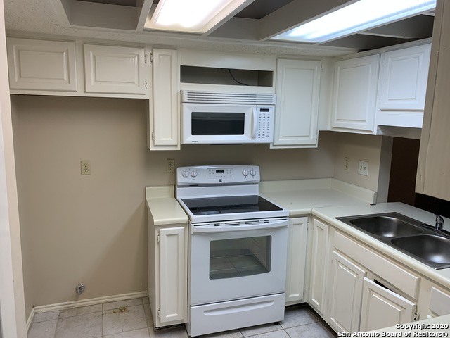 Image 33 of 37 For 8633 Datapoint Dr  244