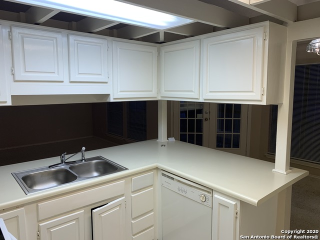 Image 34 of 37 For 8633 Datapoint Dr  244