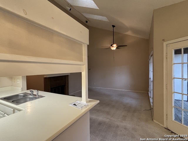 Image 7 of 37 For 8633 Datapoint Dr  244