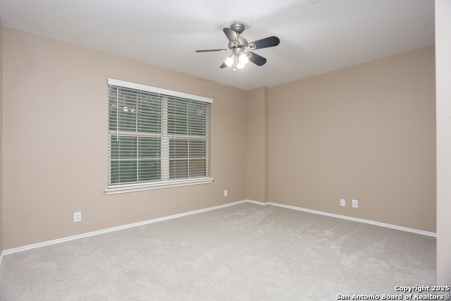 Image 23 of 31 For 14514 Redwood Valley