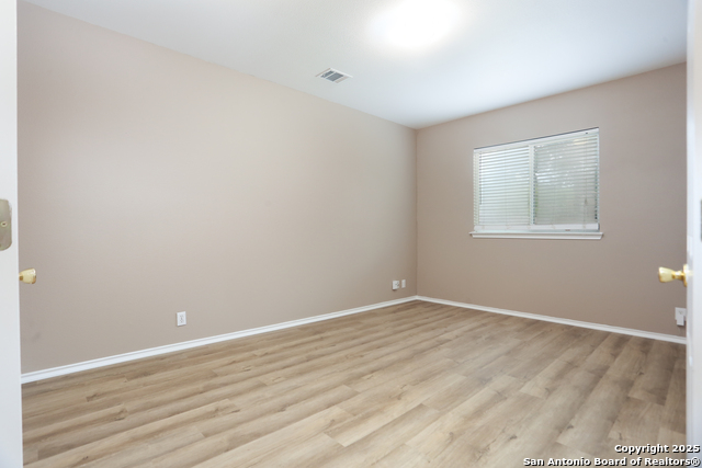 Image 8 of 31 For 14514 Redwood Valley