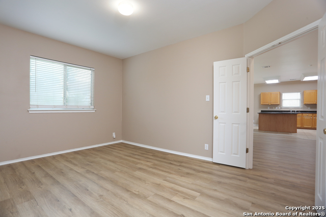 Image 9 of 31 For 14514 Redwood Valley