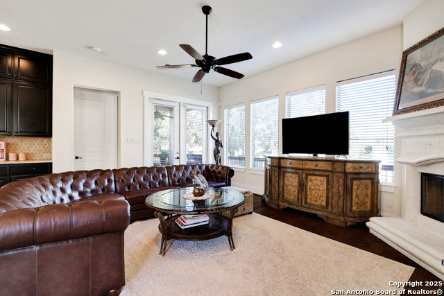 Image 3 of 30 For 4619 Avery  12