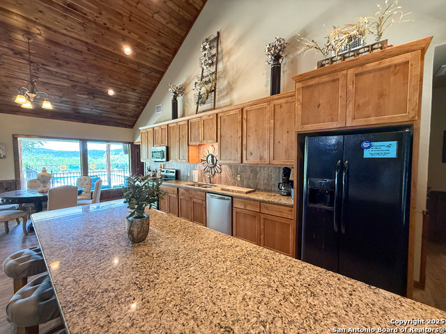 Listing photo id 13 for 84 Mountain Laurel