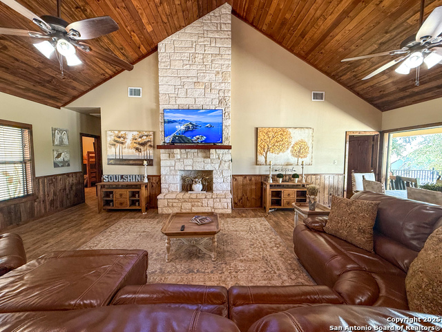 Listing photo id 15 for 84 Mountain Laurel