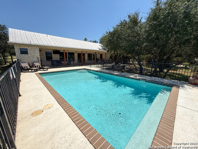 Listing photo id 0 for 84 Mountain Laurel