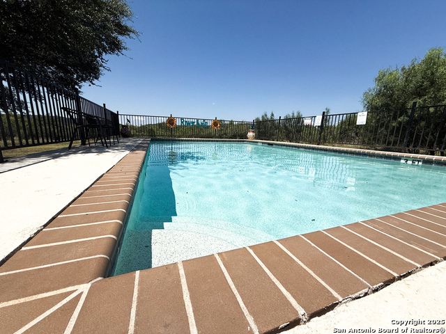 Listing photo id 35 for 84 Mountain Laurel