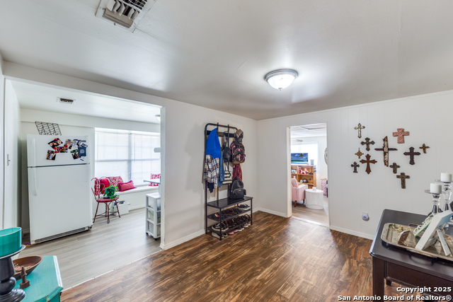 Image 10 of 29 For 6950 Lark Haven