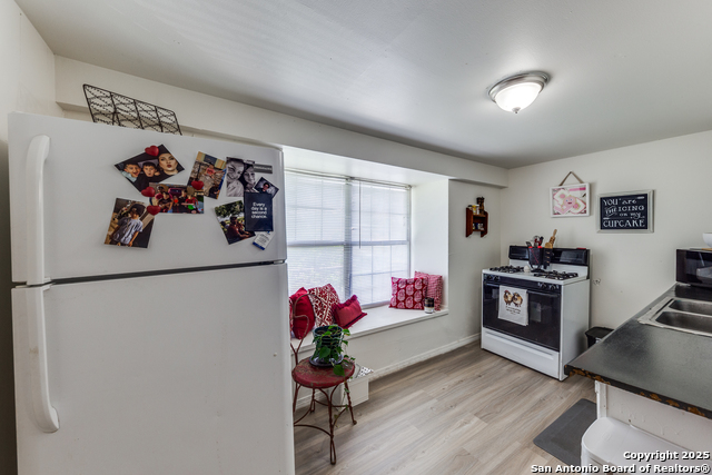 Image 11 of 29 For 6950 Lark Haven