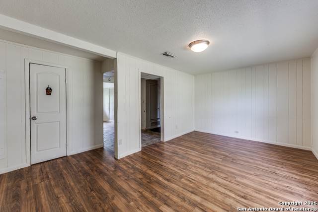 Image 22 of 29 For 6950 Lark Haven