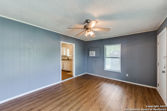 Image 24 of 29 For 6950 Lark Haven