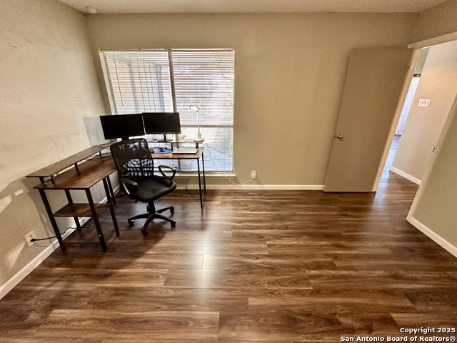 Image 11 of 16 For 5742 Larkdale