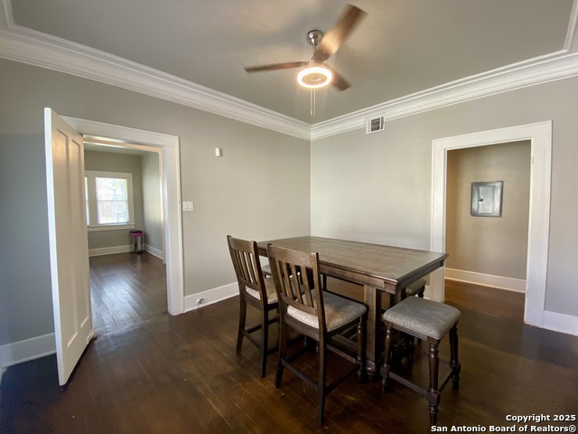 Image 11 of 36 For 1439 Highland Blvd E Downstairs