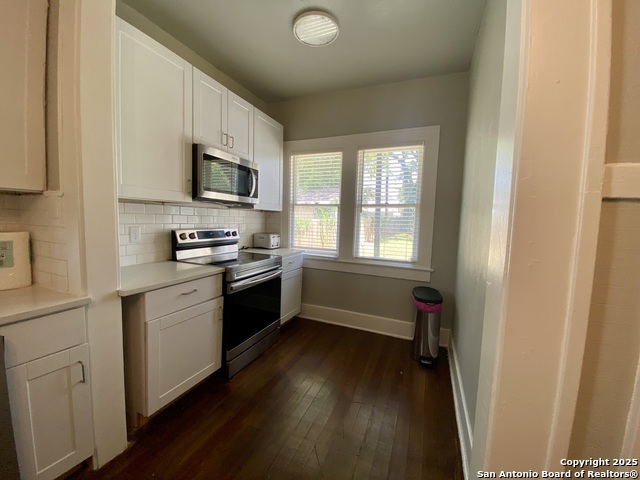 Image 21 of 36 For 1439 Highland Blvd E Downstairs