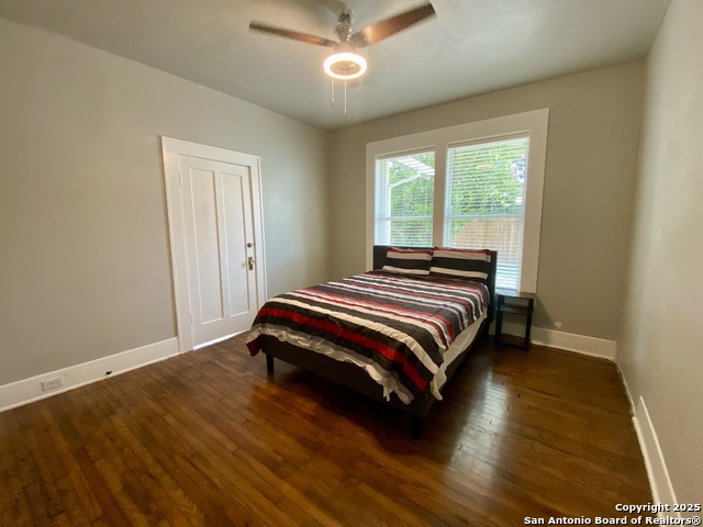 Image 30 of 36 For 1439 Highland Blvd E Downstairs