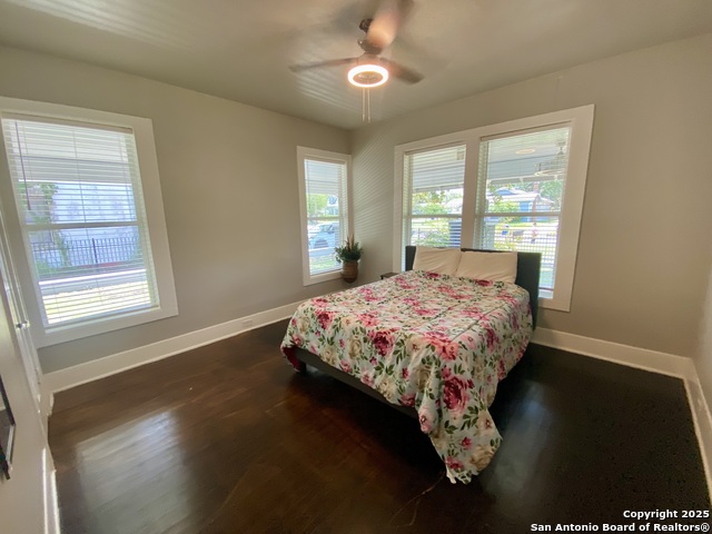 Image 31 of 36 For 1439 Highland Blvd E Downstairs