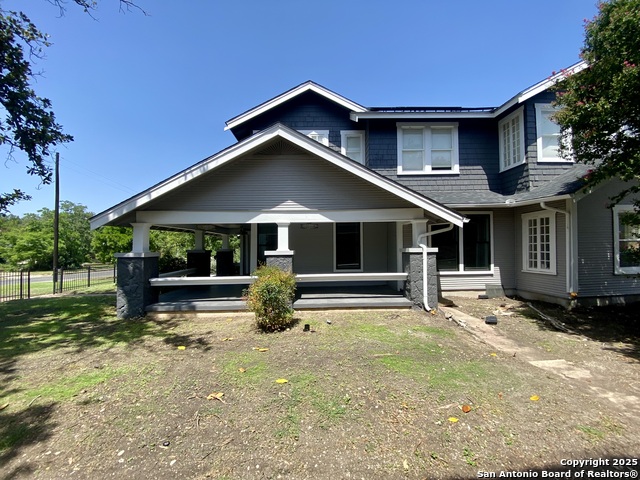 Image 5 of 36 For 1439 Highland Blvd E Downstairs