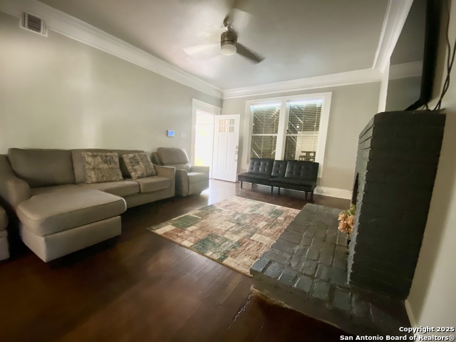 Image 8 of 36 For 1439 Highland Blvd E Downstairs