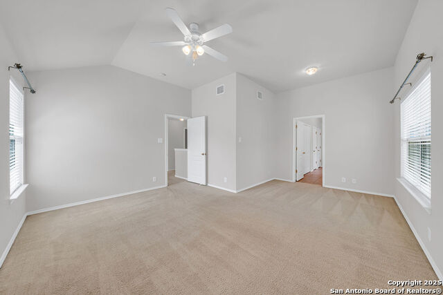 Listing photo id 11 for 6038 Wood Pass