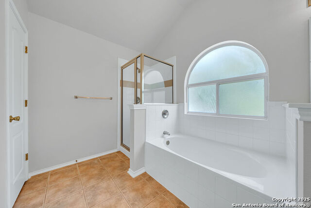 Listing photo id 13 for 6038 Wood Pass