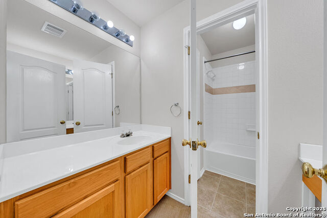 Listing photo id 15 for 6038 Wood Pass