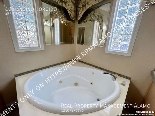 Image 17 of 30 For 105 Encino Torcido