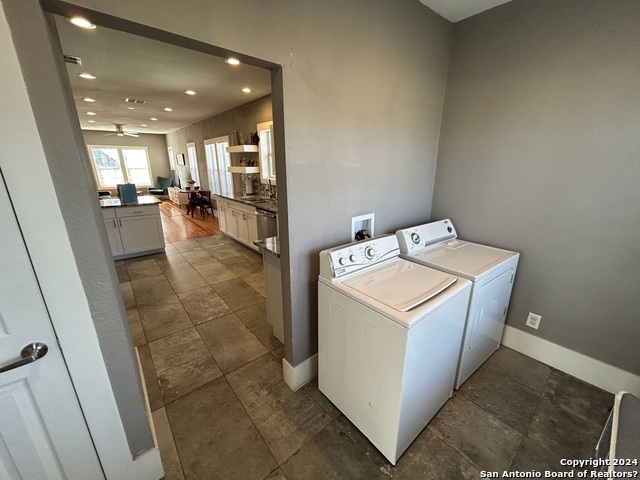 Image 11 of 35 For 1427 Burnet St