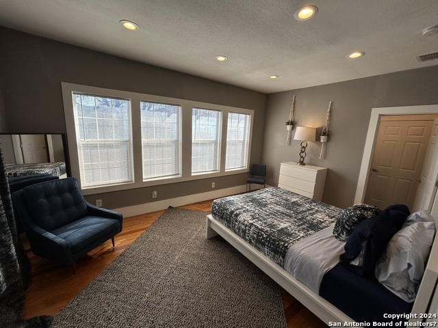 Image 12 of 35 For 1427 Burnet St