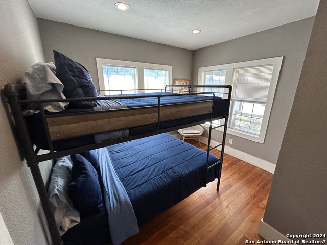 Image 18 of 35 For 1427 Burnet St