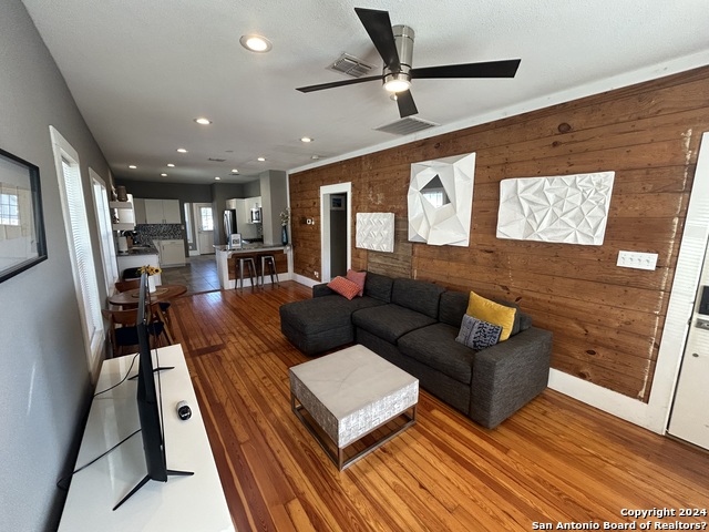 Image 5 of 35 For 1427 Burnet St