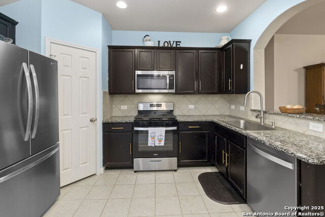 Listing photo id 8 for 2530 Diamondback