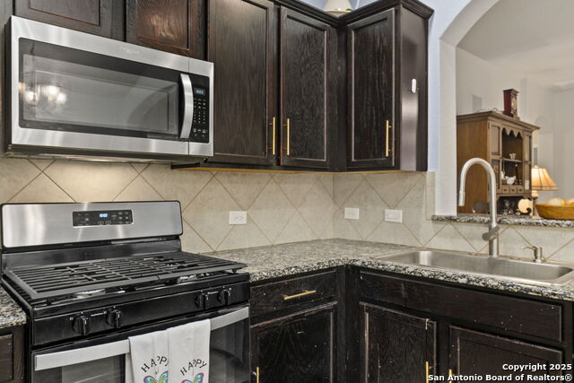 Listing photo id 9 for 2530 Diamondback