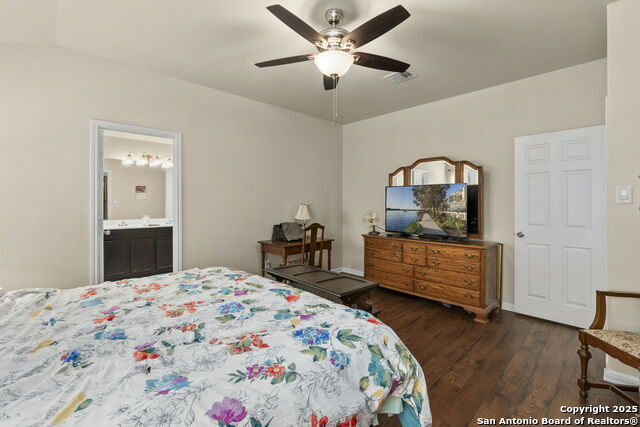 Listing photo id 12 for 2530 Diamondback