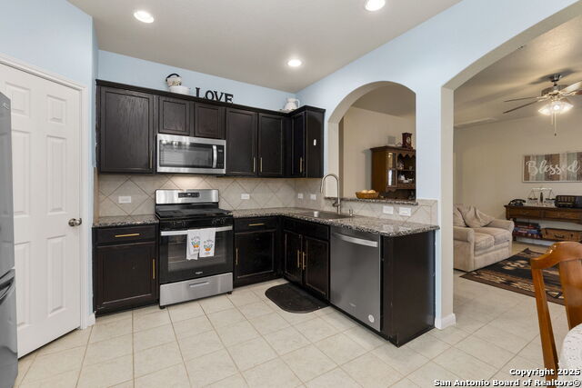 Listing photo id 7 for 2530 Diamondback