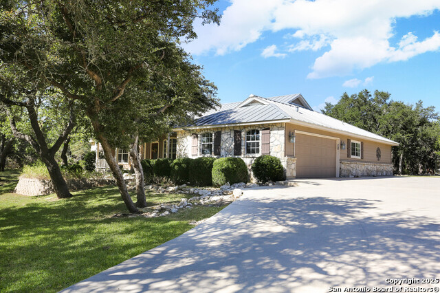 Image 27 of 34 For 161 N Stallion Estates Dr