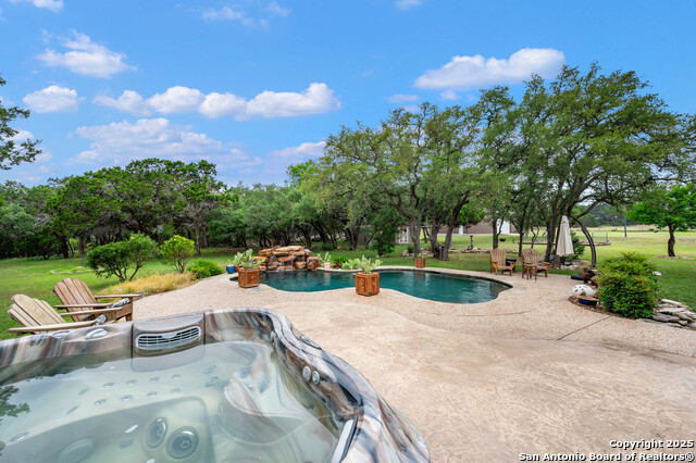 Image 30 of 34 For 161 N Stallion Estates Dr