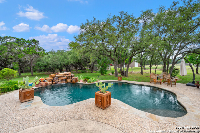 Image 4 of 34 For 161 N Stallion Estates Dr