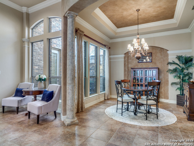 Listing photo id 8 for 130 Hampton Wy