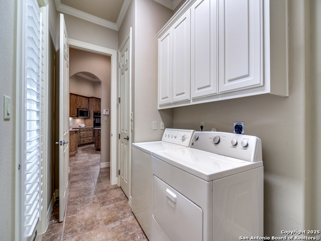 Listing photo id 19 for 130 Hampton Wy