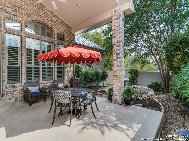 Listing photo id 22 for 130 Hampton Wy