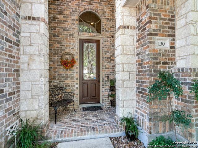 Listing photo id 1 for 130 Hampton Wy